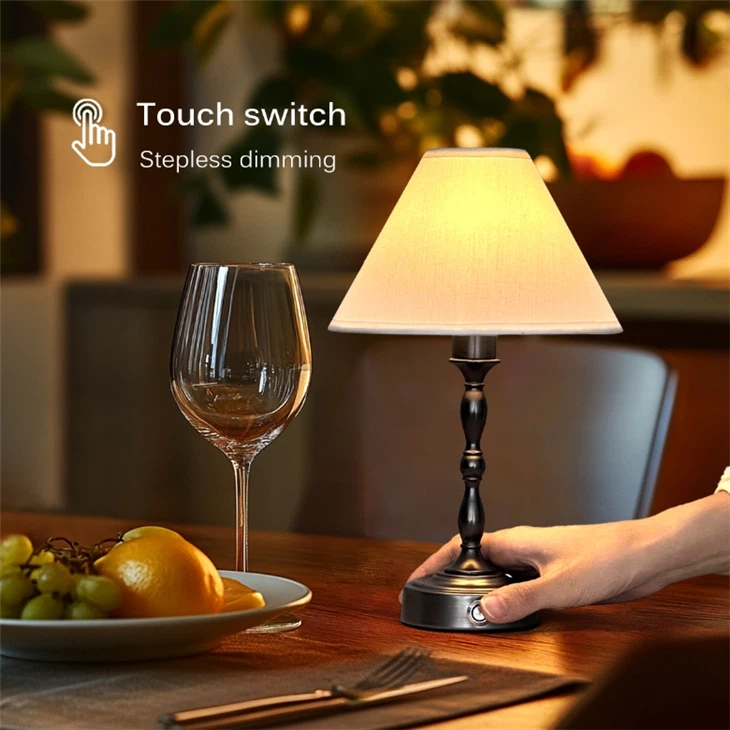 Lampă de masă din stofă retro cu pictură neagră